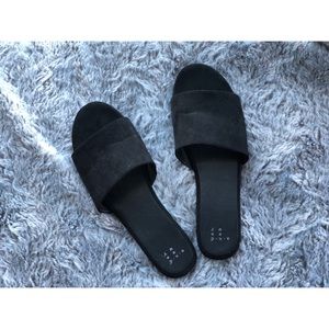 Black velvet slides